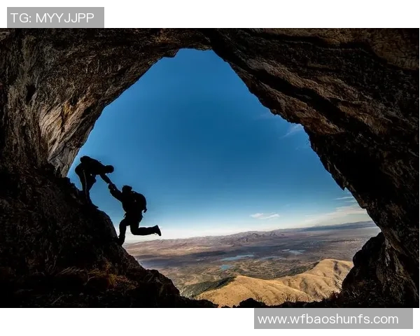 攀岩深度解析：揭秘上海攀岩队的战术边路渗透技巧与训练方法