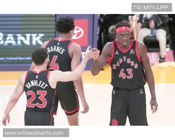 多伦多猛龙与骑士队的激烈对决展现篮球魅力与团队精神