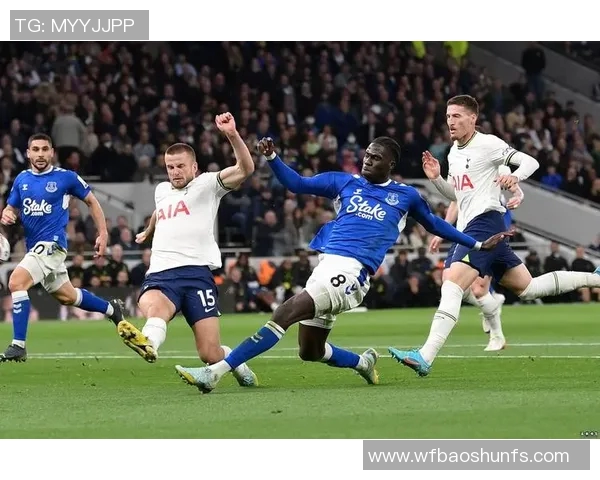 埃弗顿对阵曼城精彩全场录像回放及赛后分析分享