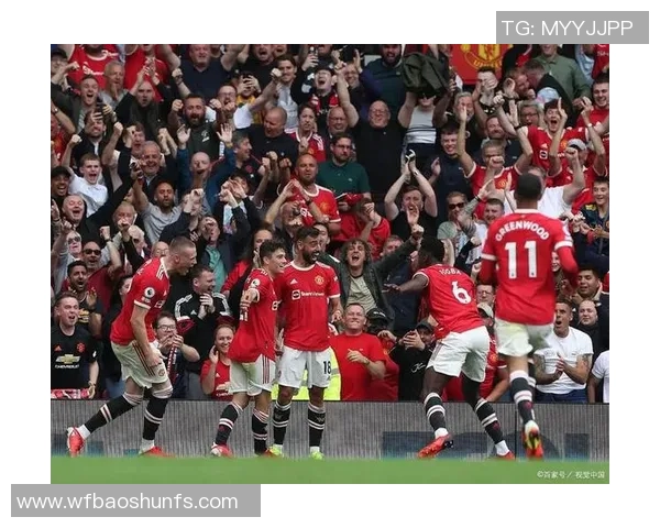 曼联迎战卢顿全力争胜球迷期待精彩对决与激情时刻 曼联迎战卢顿全力争胜球迷期待精彩对决与激情时刻