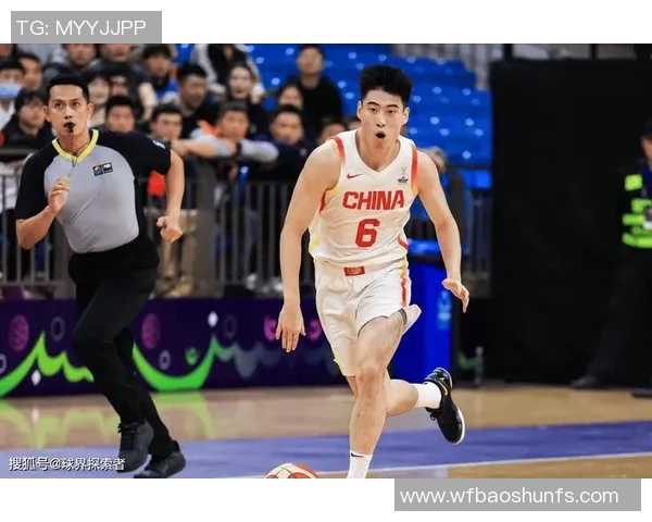男篮热身赛中国队迎战强敌全力以赴备战国际赛事展现实力与团队精神